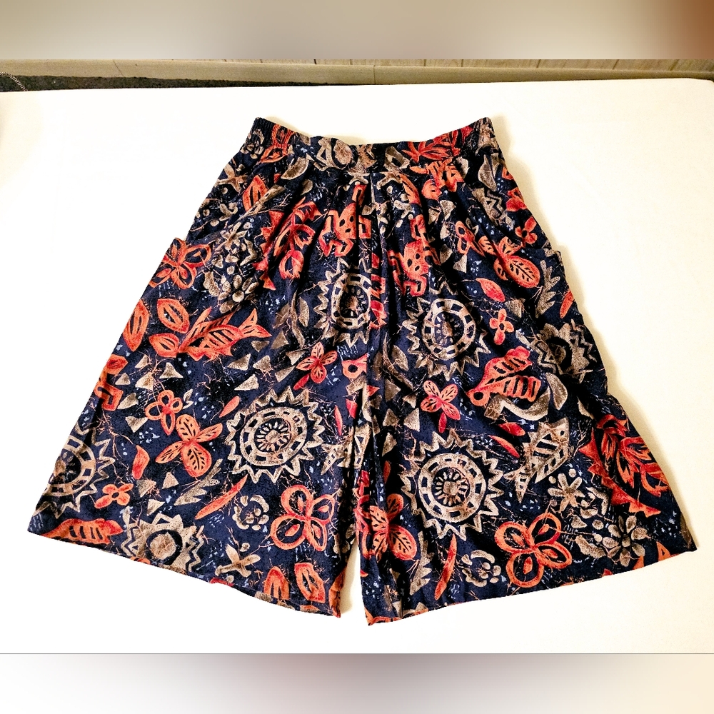 Hilo Hattie Hawaiian Bermuda Shorts
